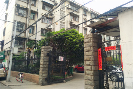 东升龙华园3室1厅1卫103㎡